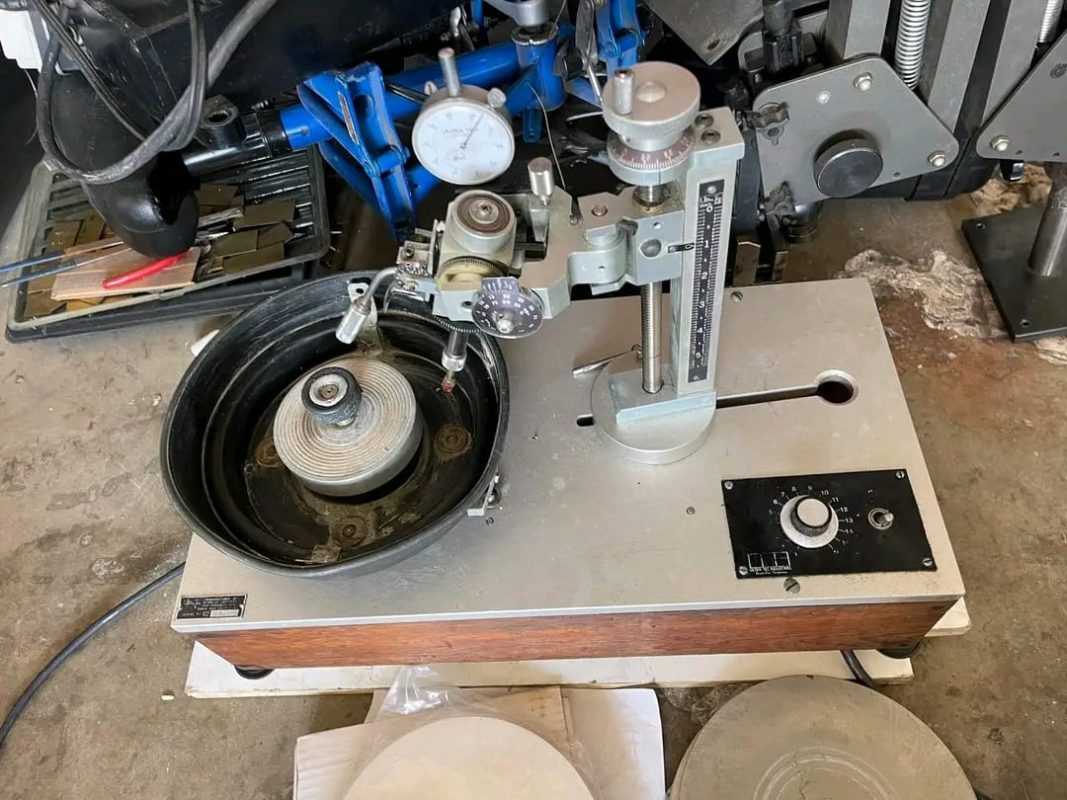 ULTRA TEC v2 faceting machine with laps