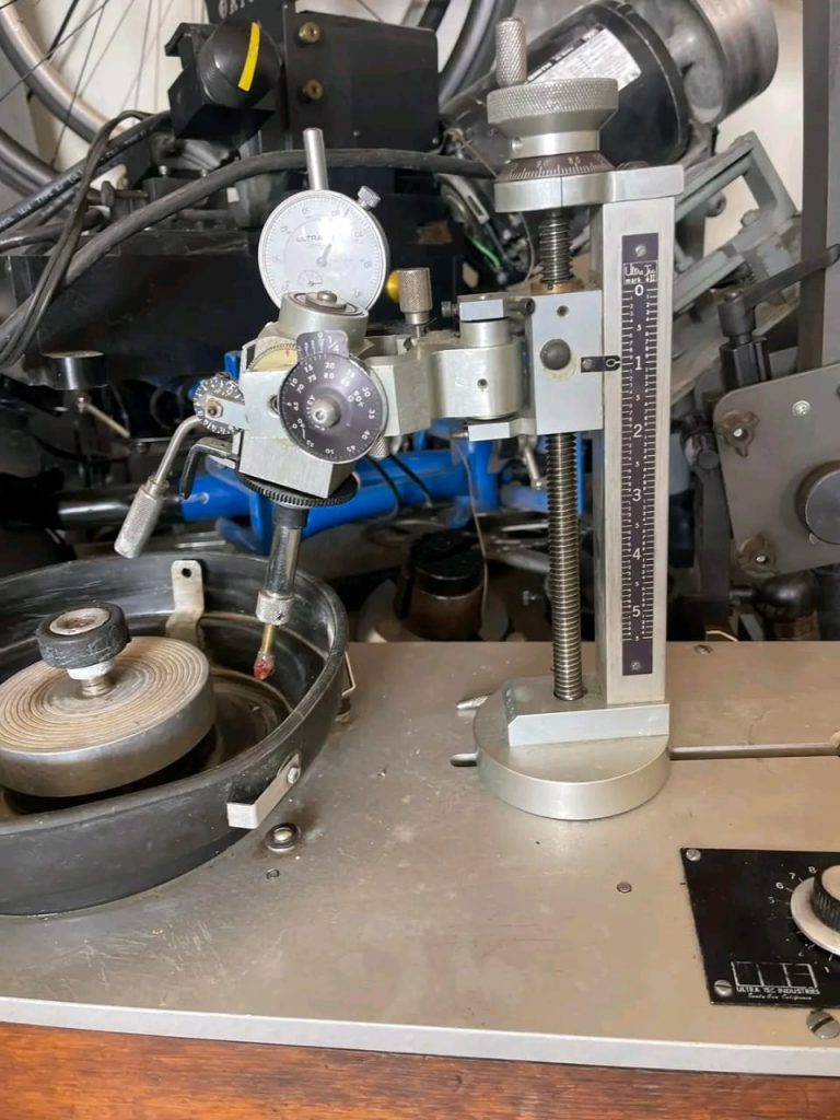 ULTRA TEC v2 faceting machine with laps - Image 2